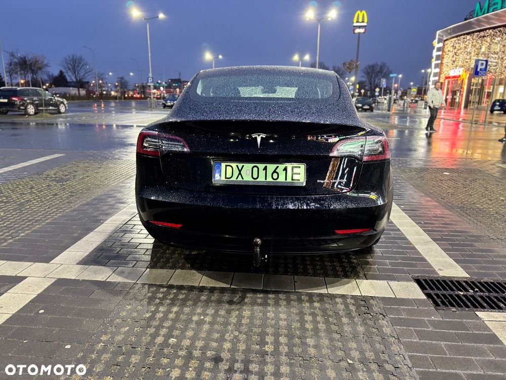 Tesla Model 3 - 12