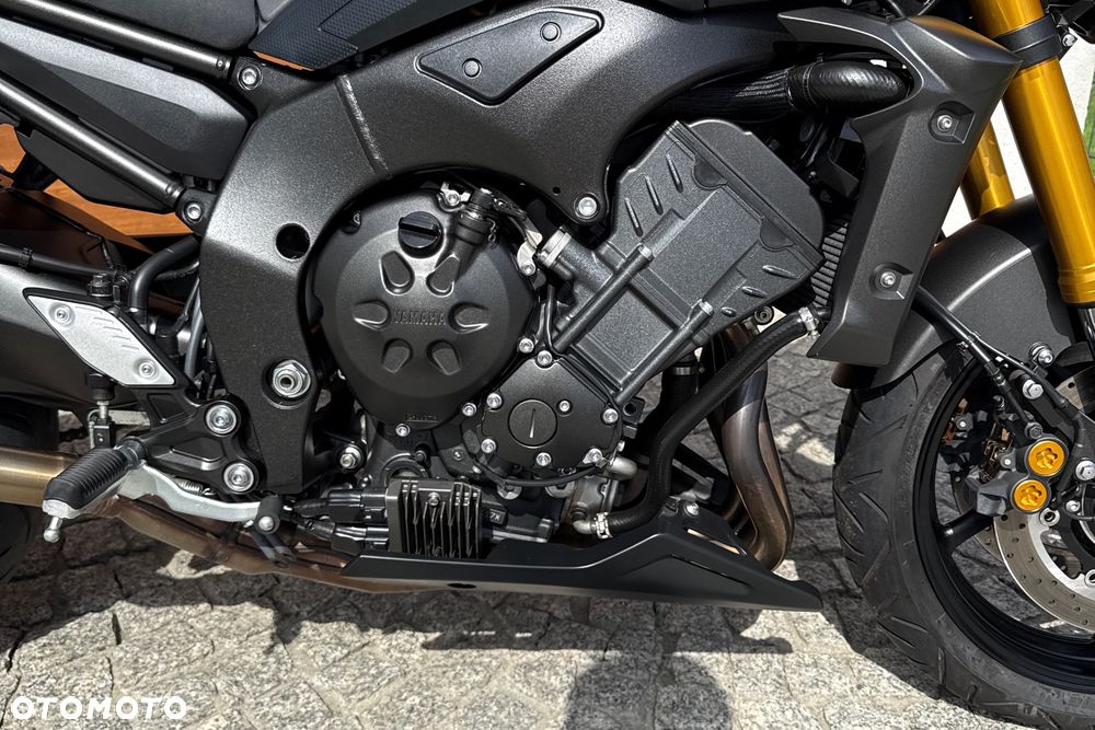 Yamaha FZ8 - 8