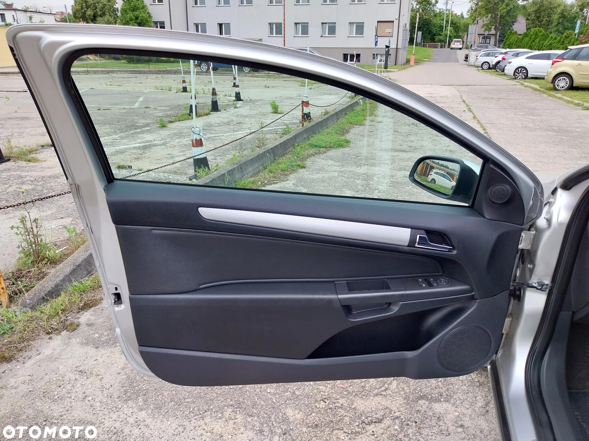 Opel Astra GTC 1.8 Sport - 13