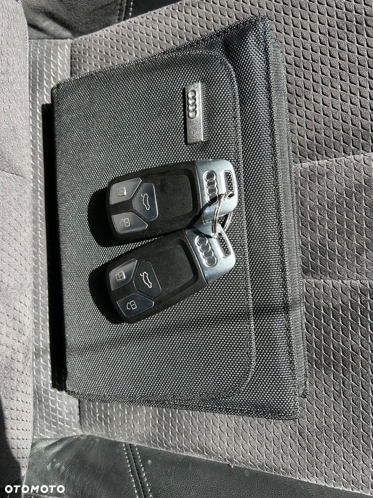 Audi A4 Avant 2.0 TDI - 21
