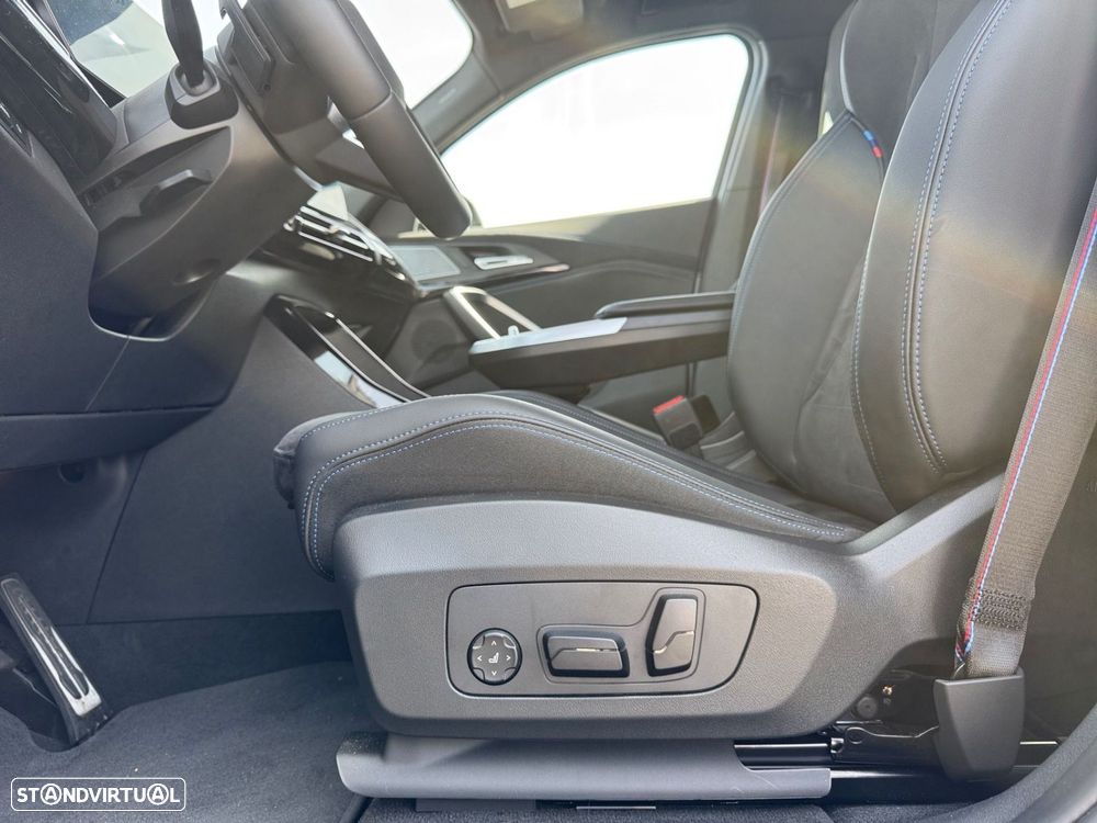 BMW iX2 eDrive20 Pack Desportivo M Pro - 11