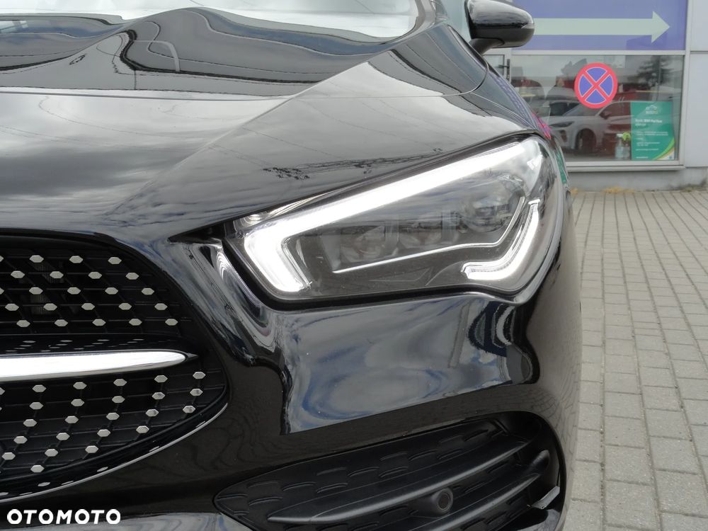 Mercedes-Benz CLA 200 7G-DCT Edition AMG Line - 28
