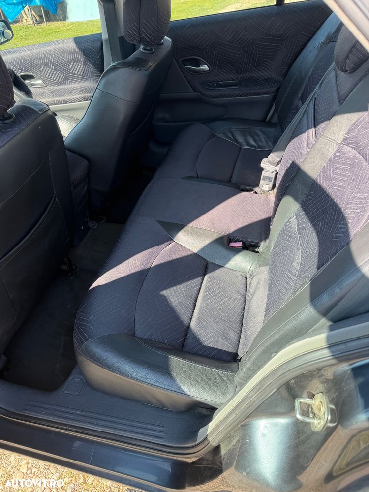 Renault Laguna Estate 1.9 dCi Expression - 13