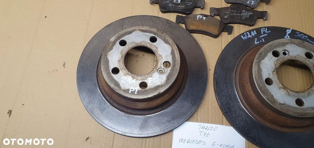 Tarcze hamulcowe tył tylne klocki 300mm Mercedes W211 Lift 2.2 CDI - 2