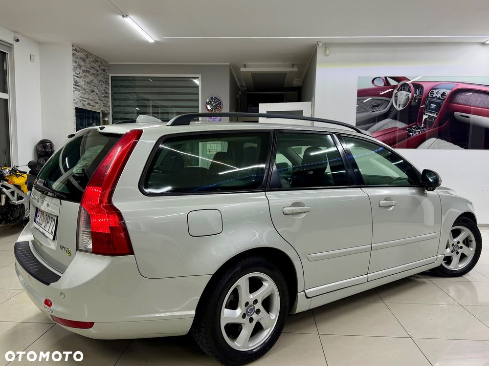 Volvo V50 DPF DRIVe Kinetic - 27