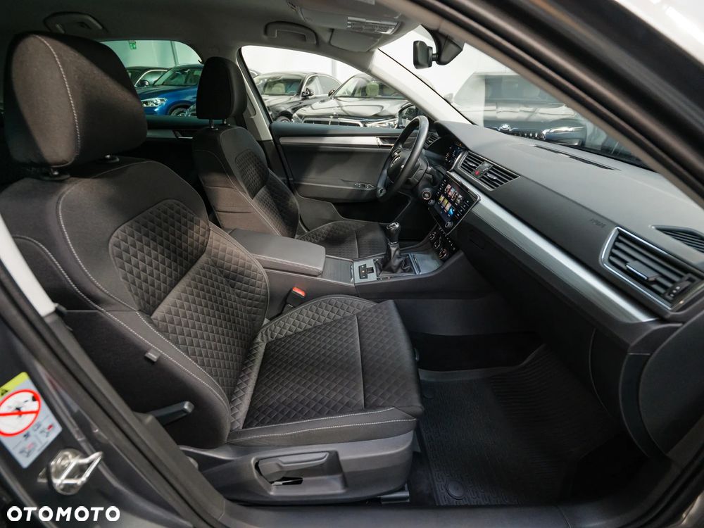 Skoda Superb 2.0 TDI SCR Ambition - 23