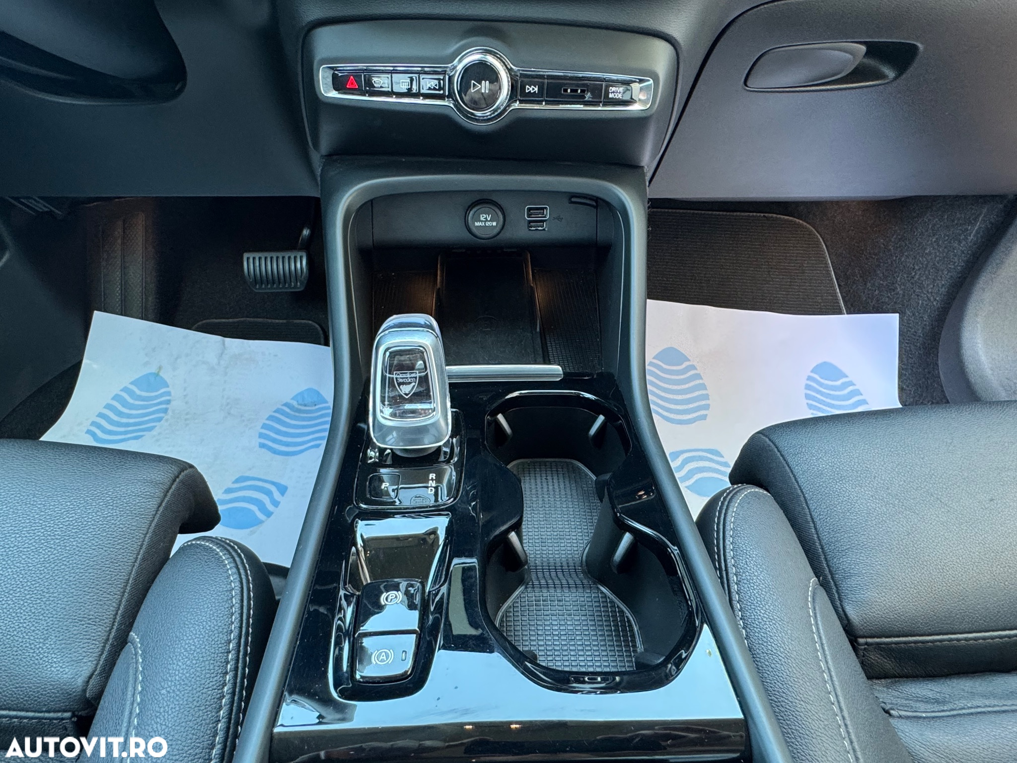 Volvo XC 40 T4 Recharge DKG Inscription Expression - 34