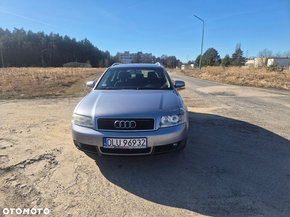 Audi A4 Avant - 1