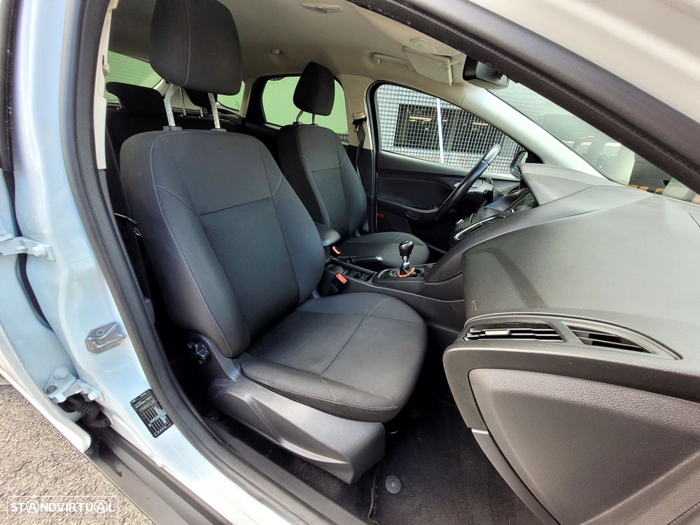 Ford Focus 1.5 TDCi ECOBlue Titanium - 14