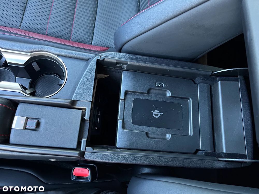 Lexus NX 300h E-FOUR F SPORT - 11