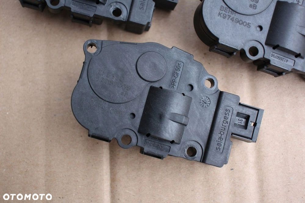 Silniczek nagrzewnicy Mercedes BMW EFB330 - 2