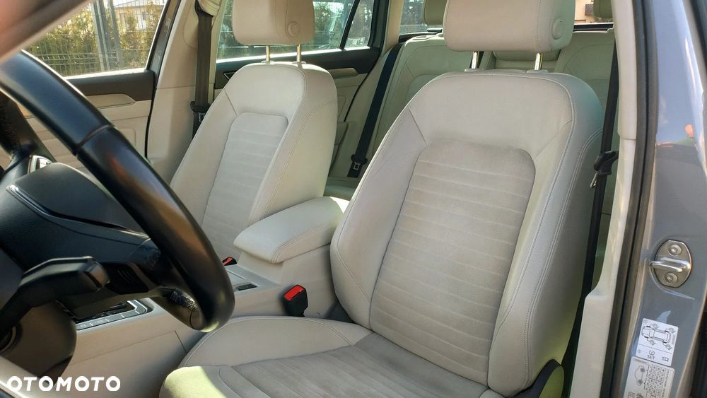 Volkswagen Passat 2.0 TDI 4Mot Elegance DSG - 31