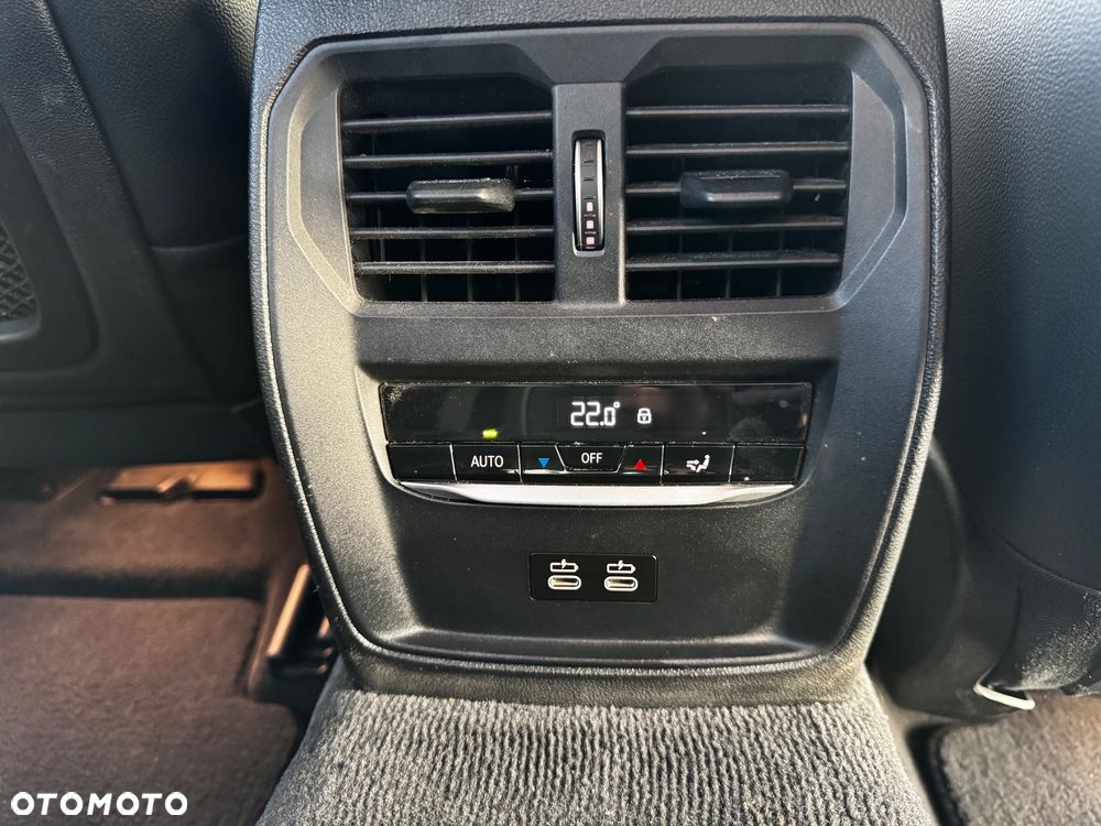 BMW Seria 3 318i M Sport - 12