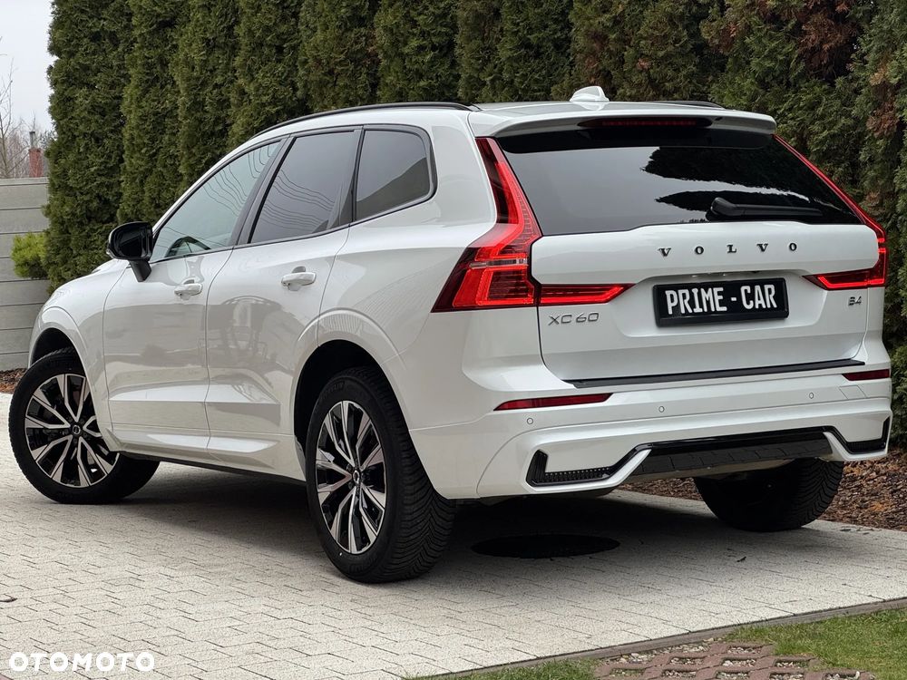 Volvo XC 60 B4 D Plus Dark - 7