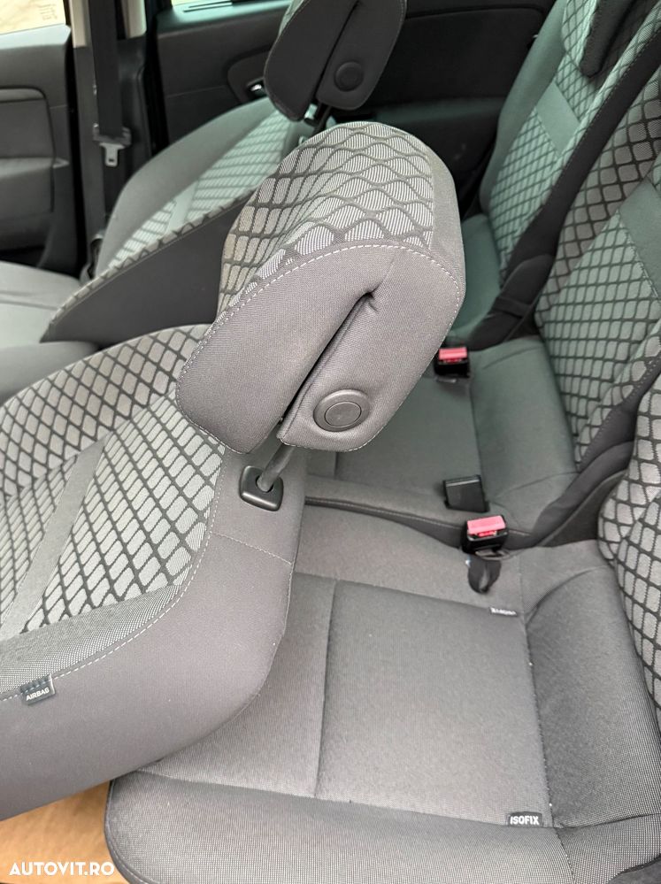 Renault Scenic - 16
