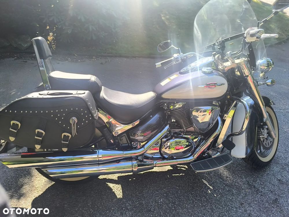 Suzuki Intruder