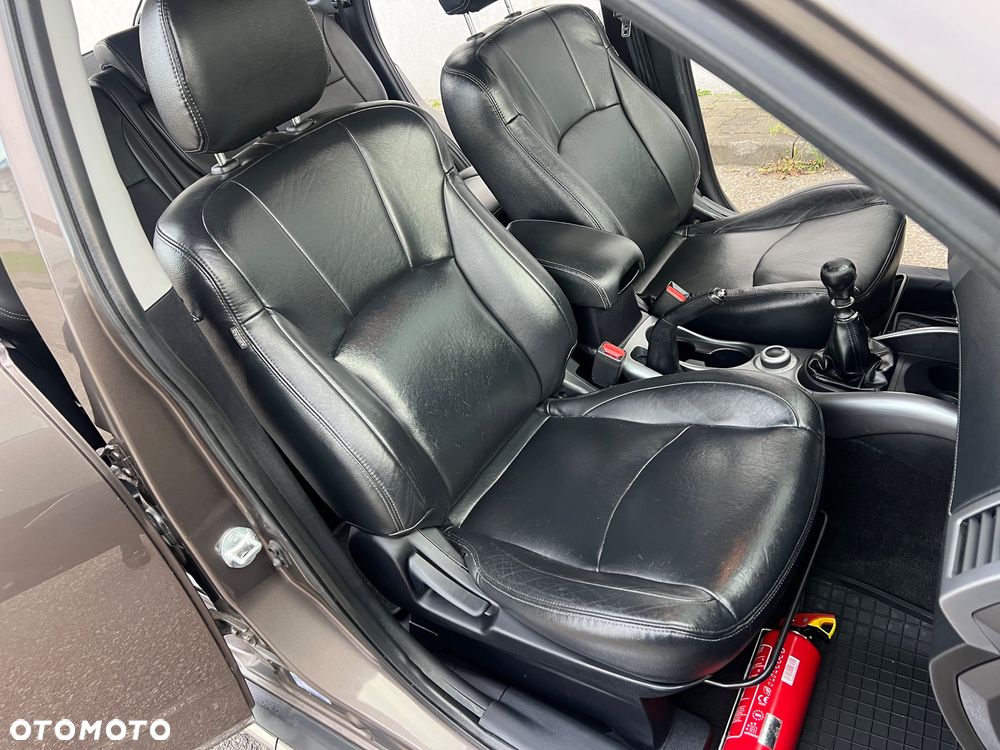 Mitsubishi Outlander 2.0 DI-D 4WD Intense - 23