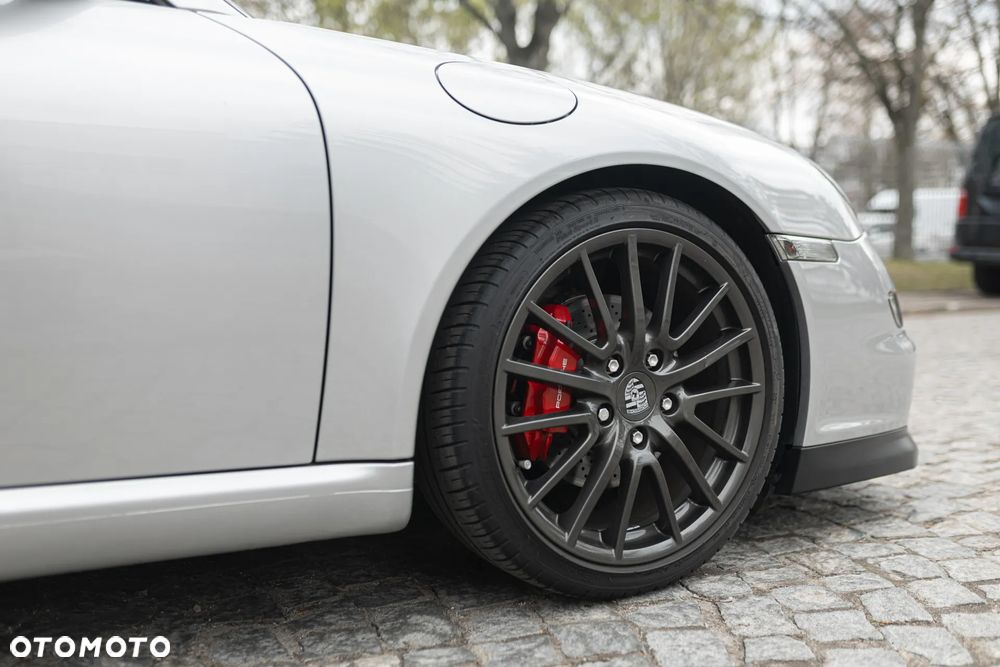 Porsche 911 Carrera Tiptronic S - 16