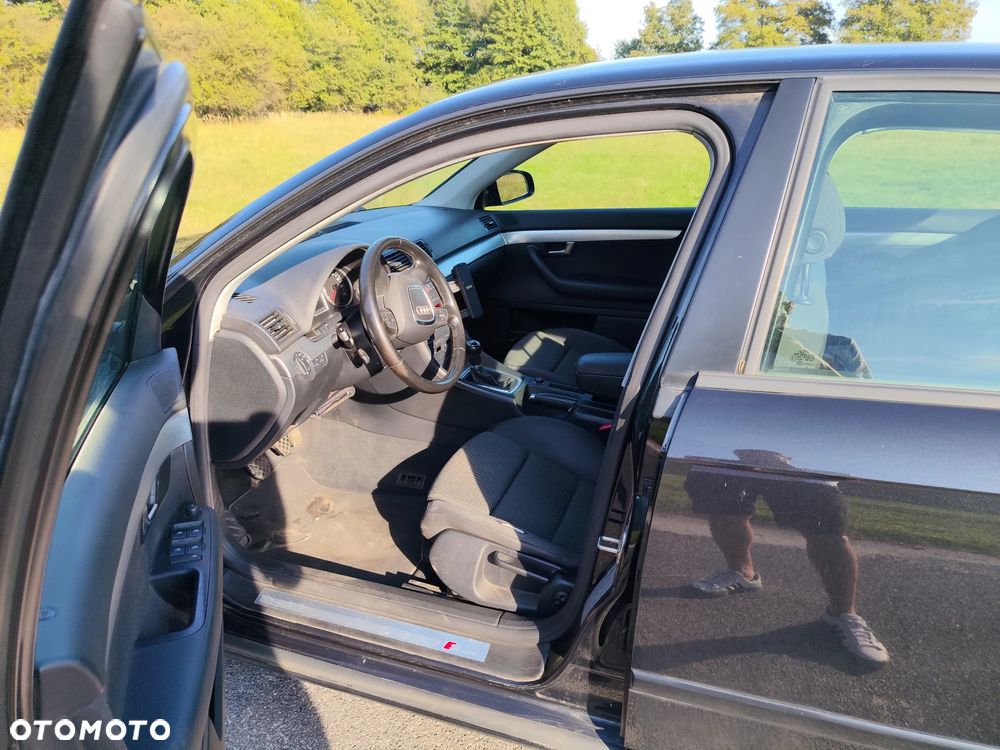 Audi A4 Limousine - 5