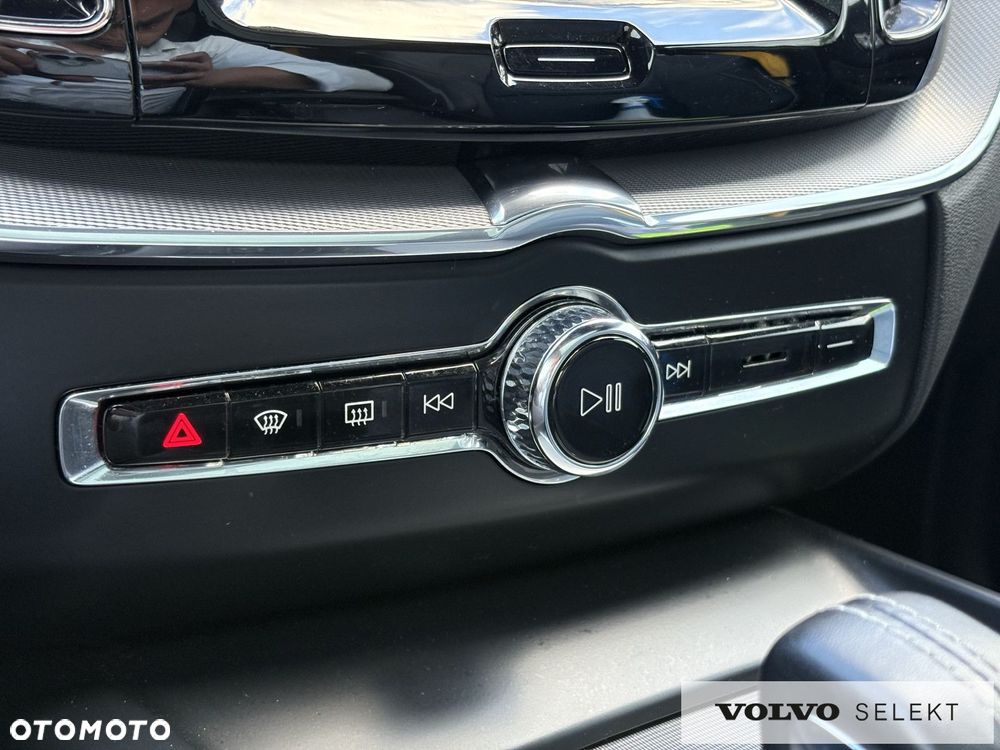 Volvo XC 60 - 25