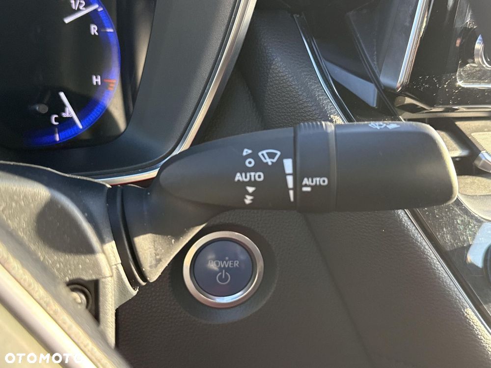 Toyota Corolla 1.8 Hybrid Comfort - 19