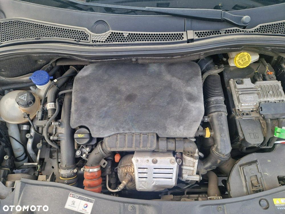 Peugeot 2008 PureTech 110 GPF Stop&Start EAT6 Allure - 21