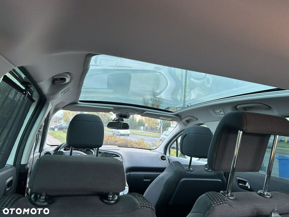 Peugeot 5008 2.0 HDi Allure 7os - 16