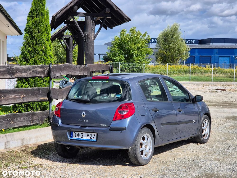 Renault Clio 1.5 dCi Dynamique - 3