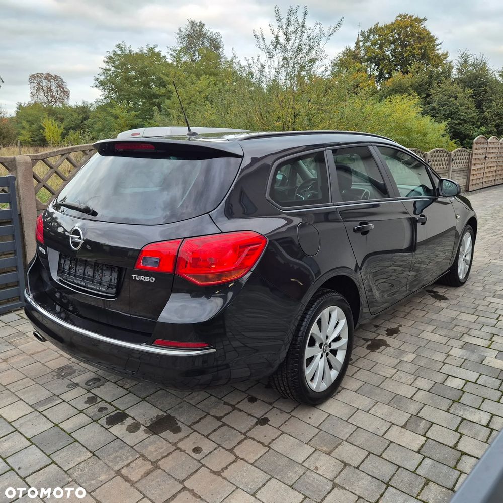 Opel Astra 1.4 Turbo 150 Jahre - 16