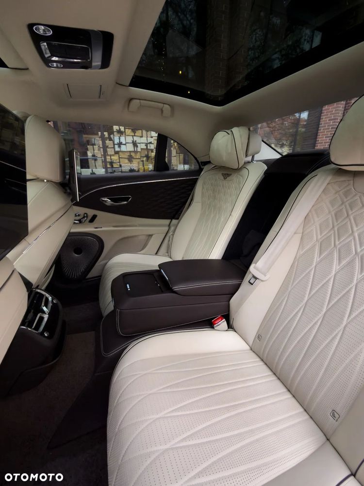 Bentley Flying Spur - 13