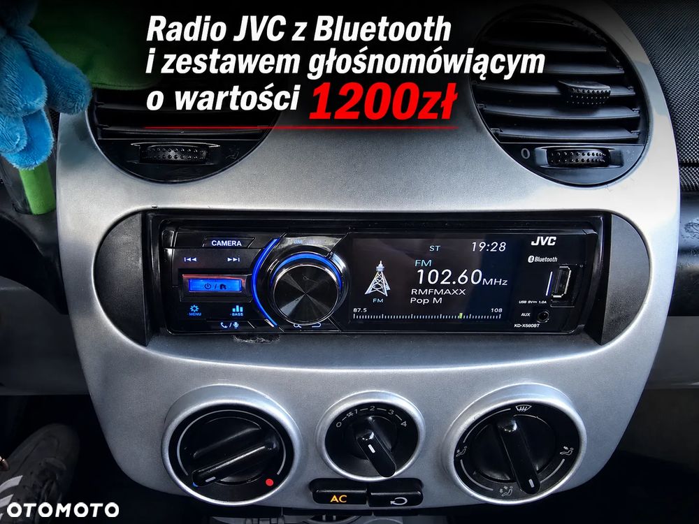 Volkswagen New Beetle - 4