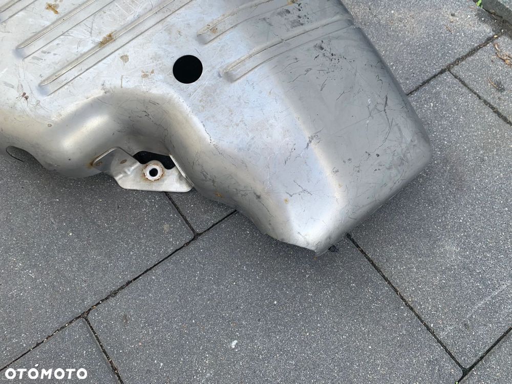 OSŁONA ZBIORNIKA ADBLUE LAND ROVER DEFENDER L663 L8B2-5J236-AB - 3