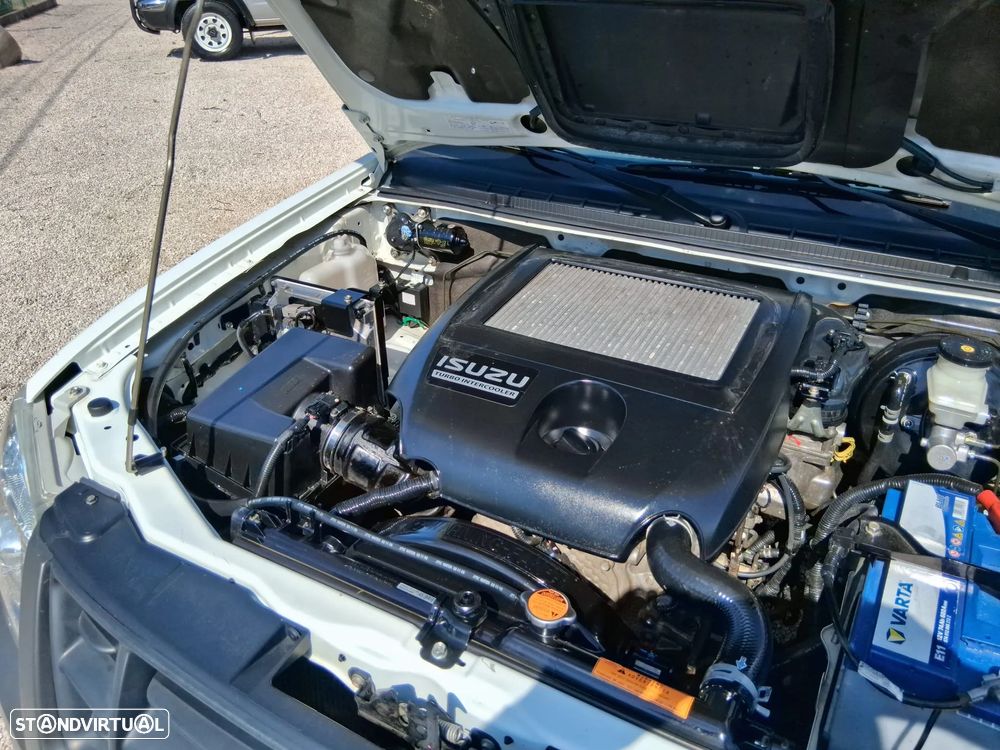 Isuzu D-Max - 11
