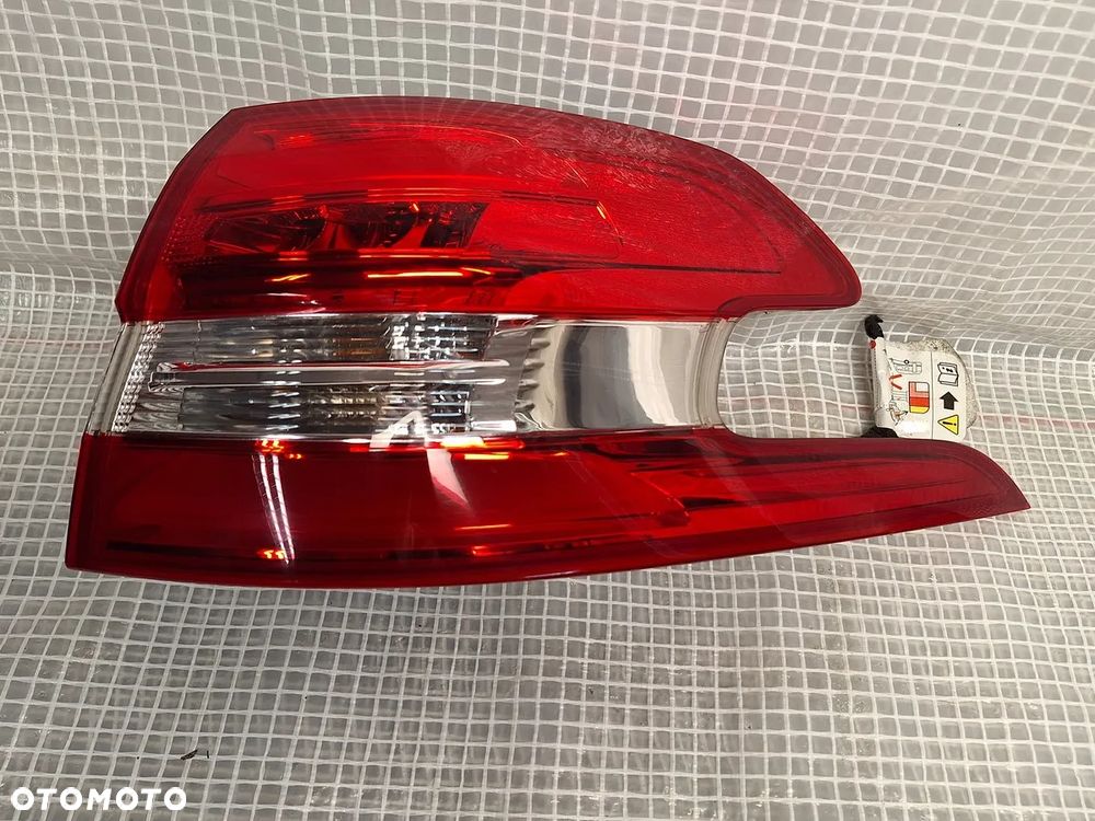 lampa tyl tylna prawa peugeot 308 II t9 2013-2017 kombi sw 9678093880 europa orginal demontaz - 3