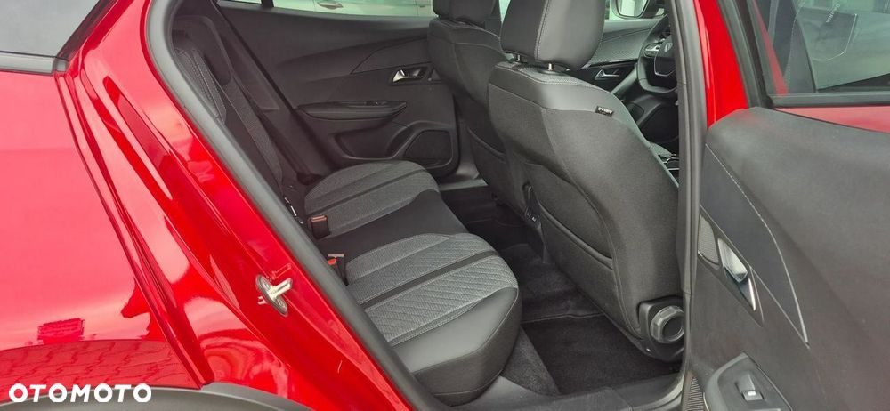 Peugeot 2008 PureTech 130 Allure S&S EAT8 - 30