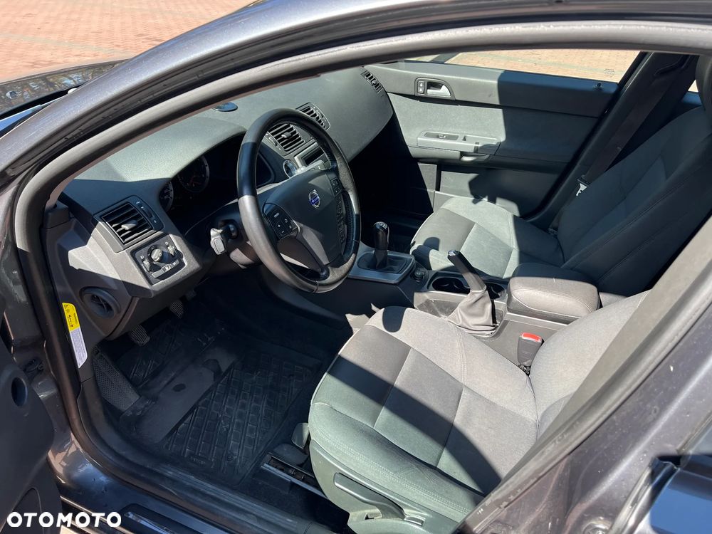 Volvo V50 1.8 - 12