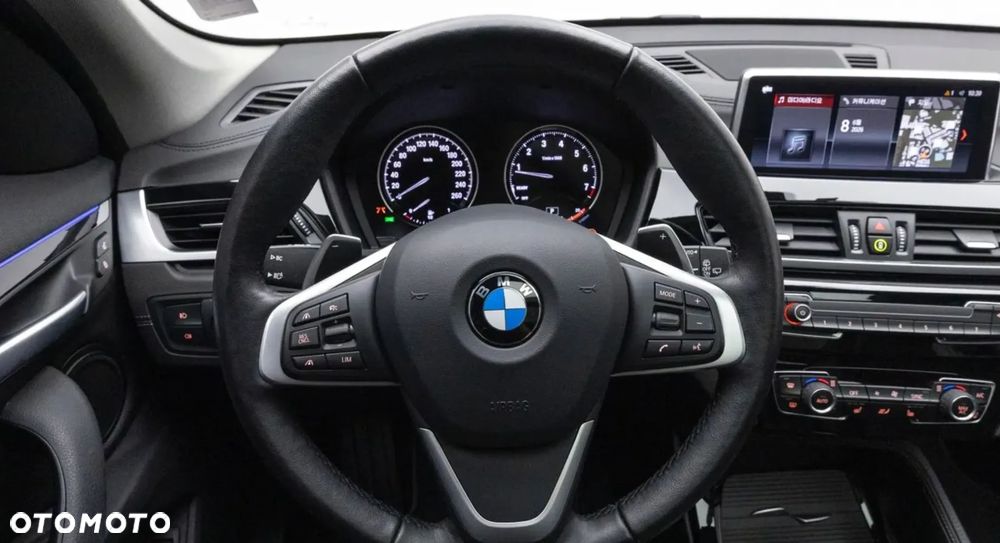 BMW X1 xDrive20i xLine - 10