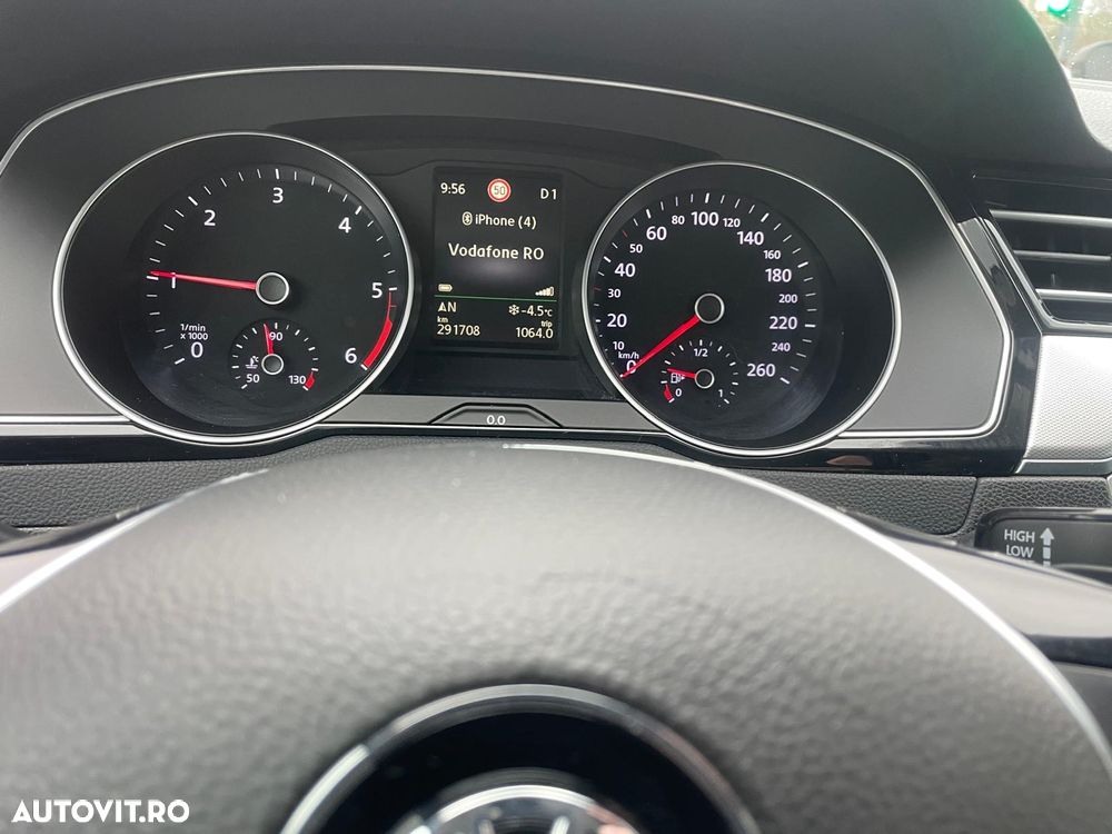 Volkswagen Passat 2.0 TDI DSG Highline - 8