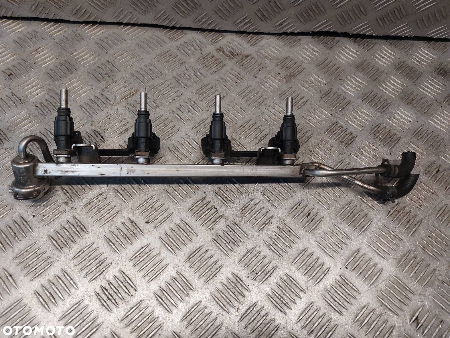 LISTWA WTRYSKOWA + WTRYSKI AUDI A3 8L LIFT 1.8 T 0280155897 - 1