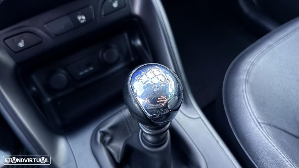 Hyundai ix35 2.0 CRDi 4WD Style - 18