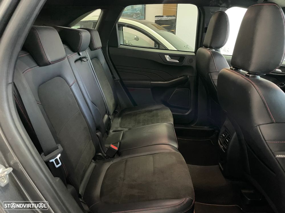 Ford Kuga 1.5 EcoBoost ST-Line X - 18