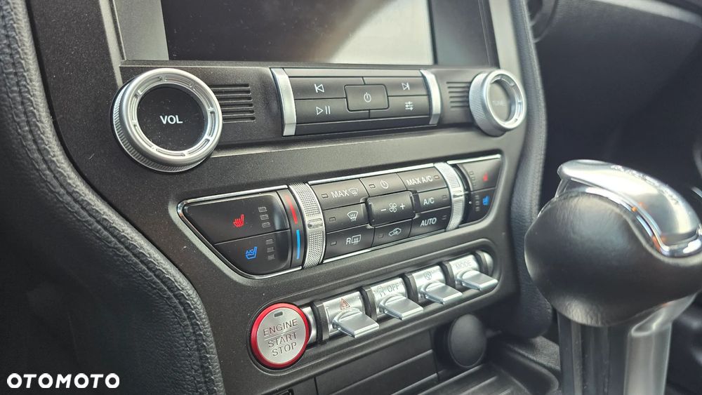 Ford Mustang - 17