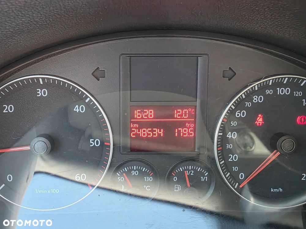 Volkswagen Jetta 1.9 TDI DPF Comfortline - 11