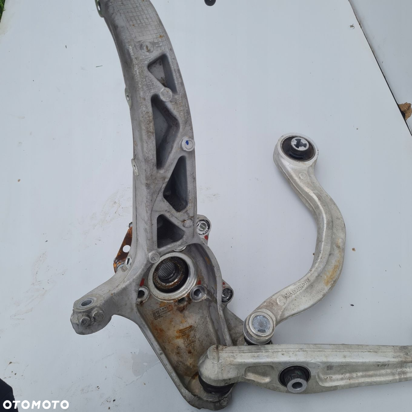 TESLA MODEL Y ZWROTNICA PRAWY PRZÓD 1188316-00-D - 5