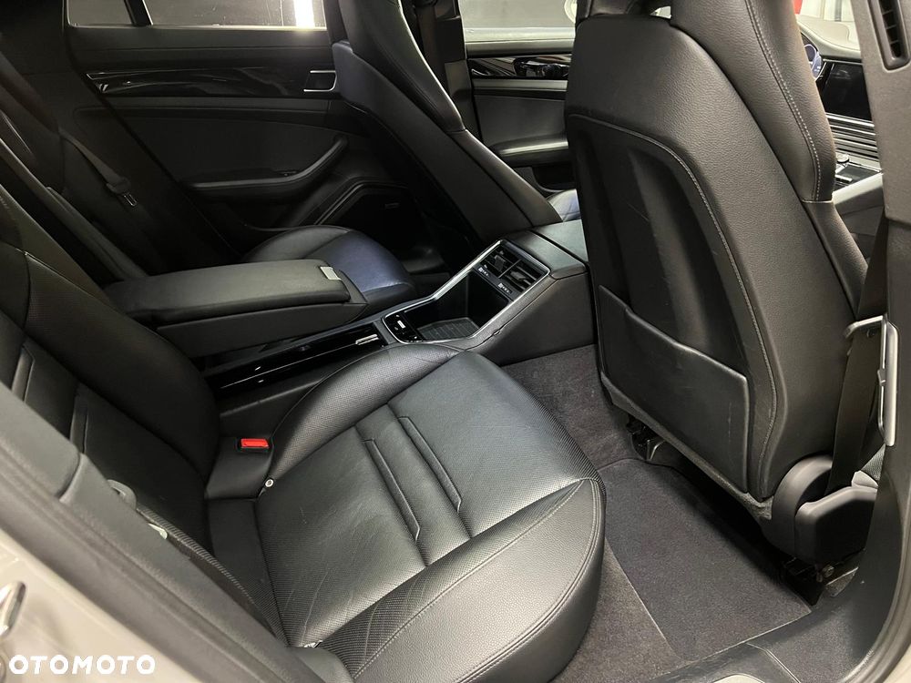 Porsche Panamera 4 Edition 10 Jahre - 9