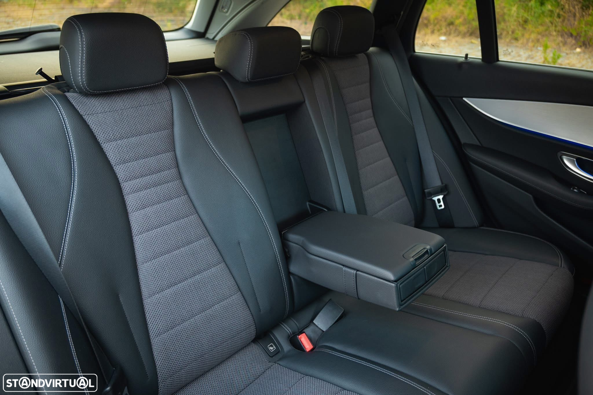 Mercedes-Benz E 300 de Avantgarde - 34