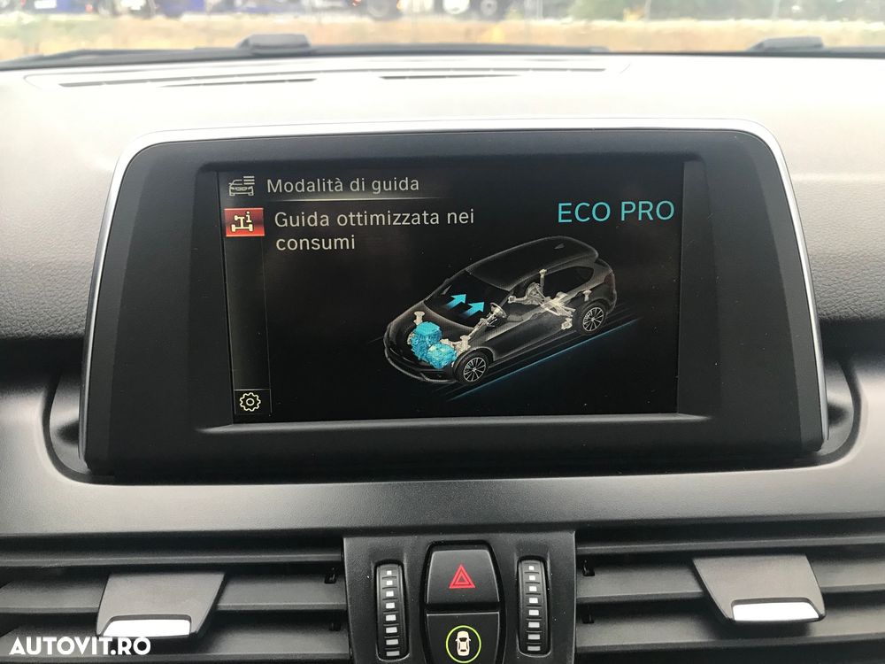 BMW Seria 2 216d Active Tourer - 13