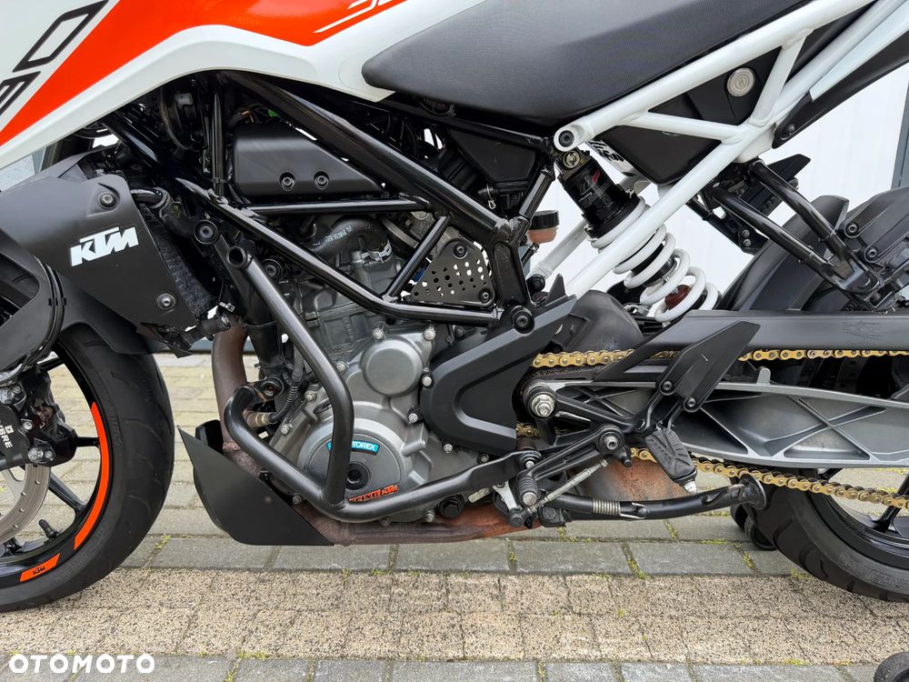 KTM Duke 390 - 13