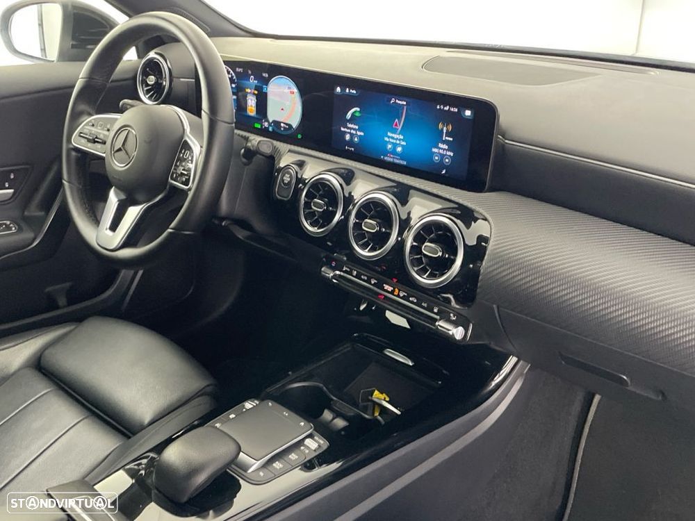Mercedes-Benz A 250 e Style Plus - 24