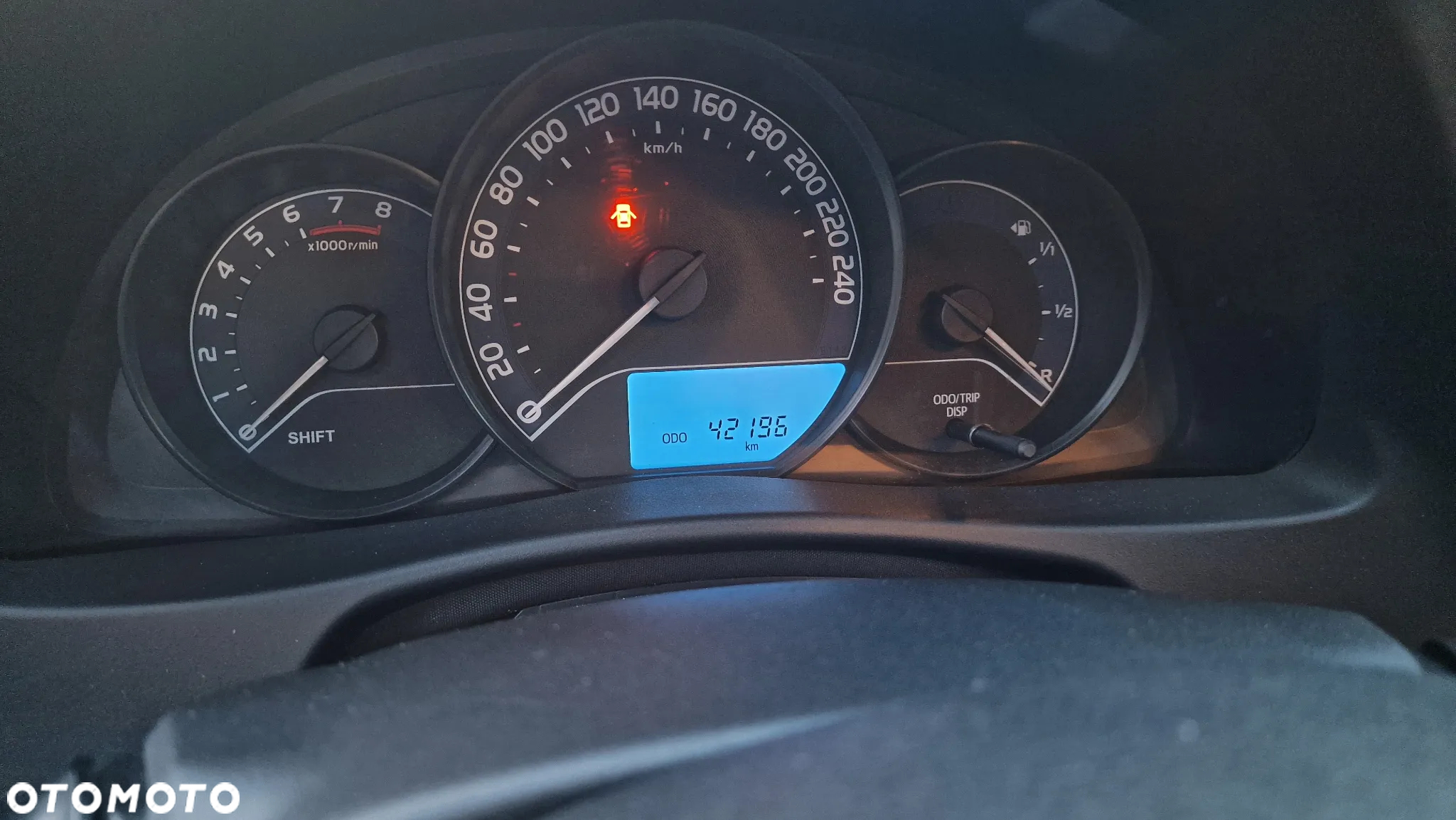 Toyota Auris - 12